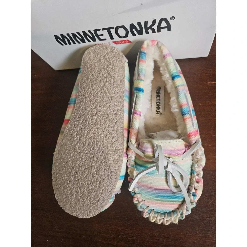Minnetonka Cassie Moccasin Slippers Kids Size 11 Multicolor Tropical Wave 49083